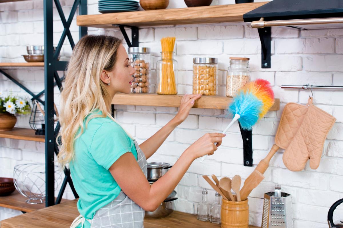 How to Keep Your Temporary Home Clean When You're Busy Working